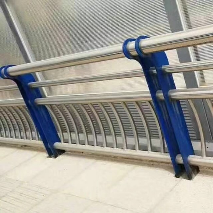 聊城開(kāi)發(fā)區(qū)黑龍江路橋梁護(hù)欄